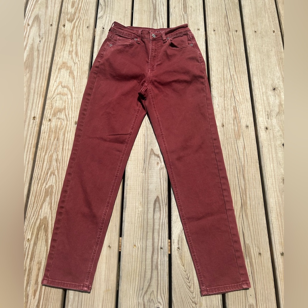 American Eagle Mom Jeans Women's Size 0 Regular Dusky Red High Rise Stretch‎